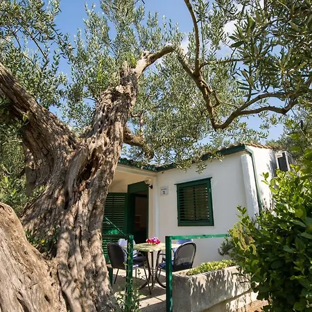 شقة A 2+2+1 Apartman S Jednom Spavacom Sobom كليك